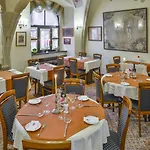 Ξενοδοχείο Cerny Slon 4*