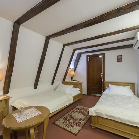 Cerny Slon 4* Prague
