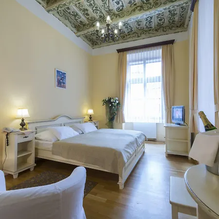 Hotell Cerny Slon Prag