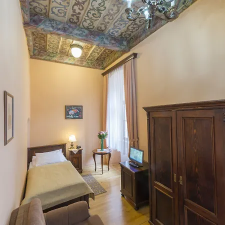 Cerny Slon Hotell 4*