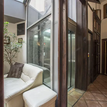 Hotell Cerny Slon 4*