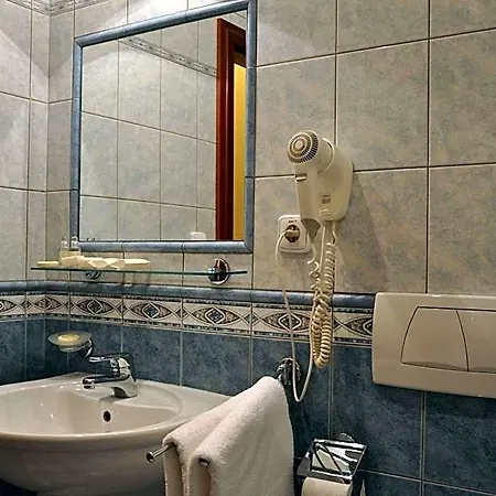 Hotel Cerny Slon 4*