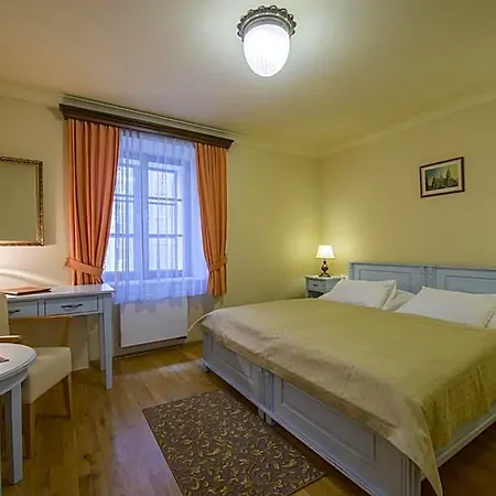 Cerny Slon Prag