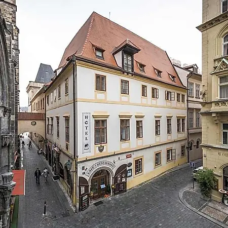 Cerny Slon Hotel Prag