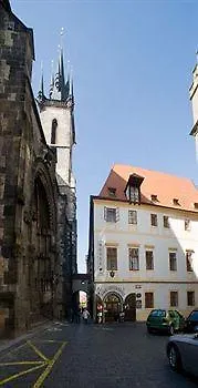 Hotel Cerny Slon 4*