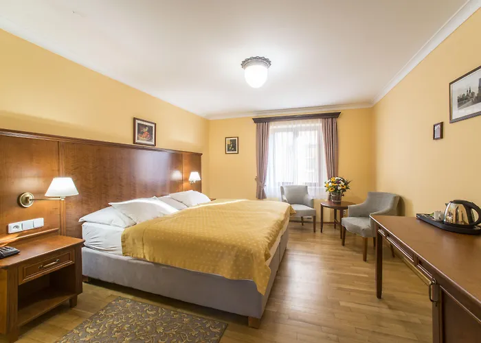 Cerny Slon Hotell 4*