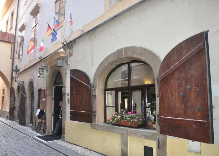 Hotell Cerny Slon Prag