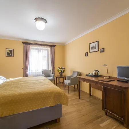 Hotel Cerny Slon