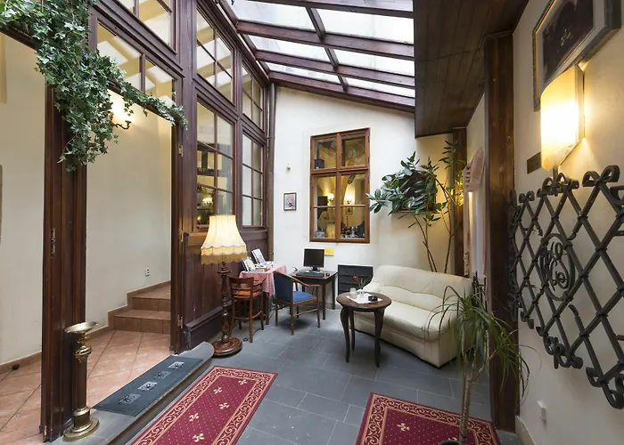 Cerny Slon Hotel